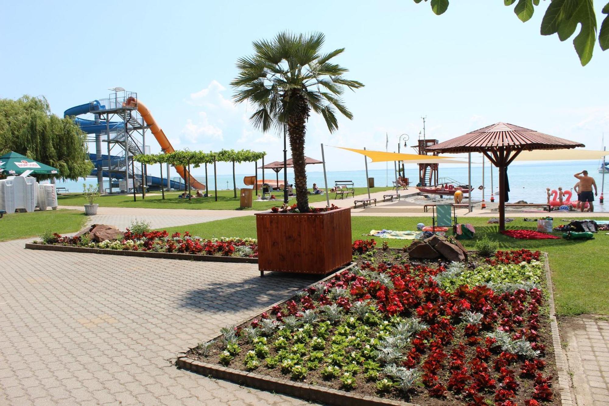 Admiral Apartman Csopak Exterior photo